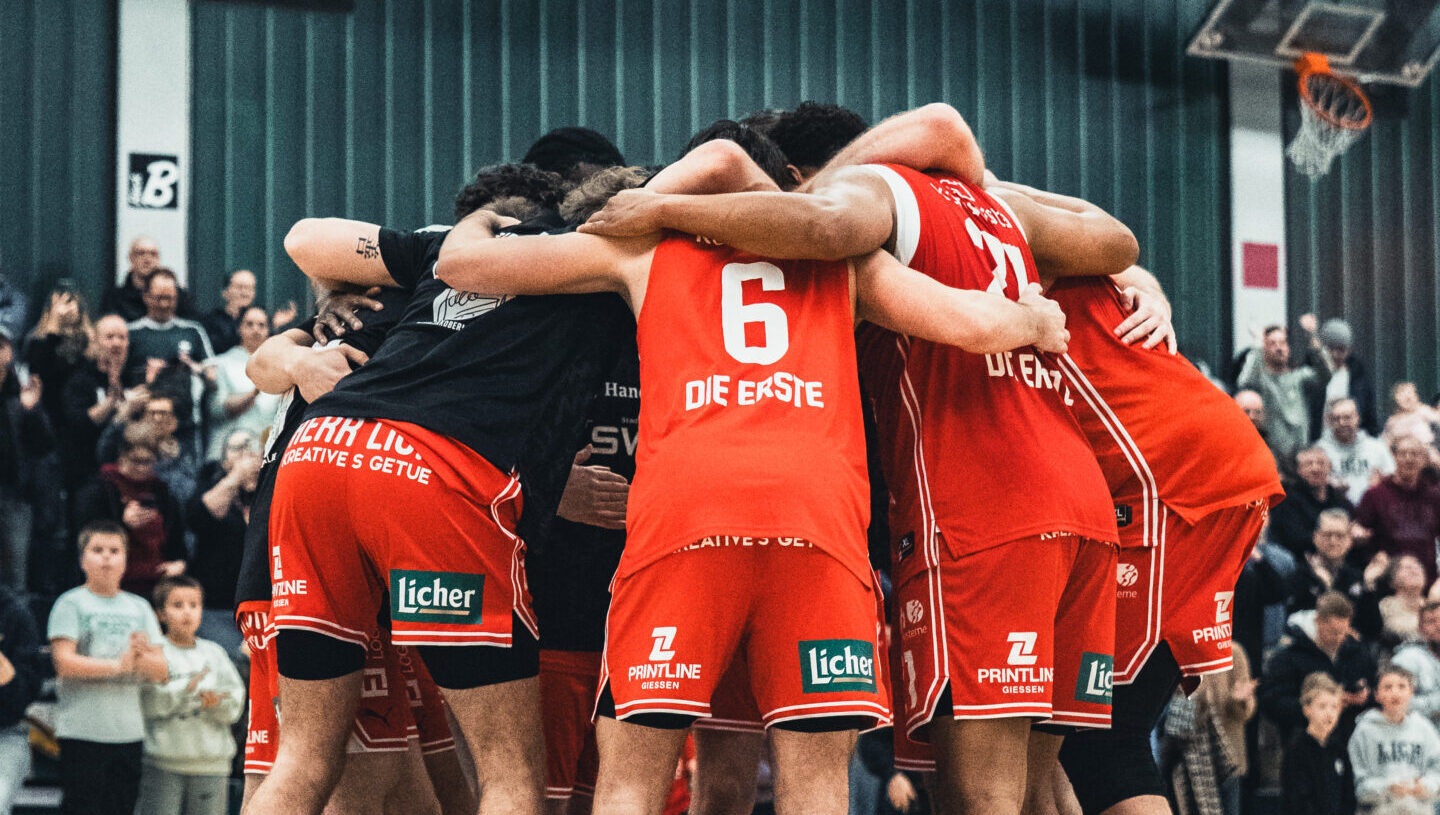 Basketball-Krimi mit Happy End: LICH Basketball feiert ersten Heimsieg