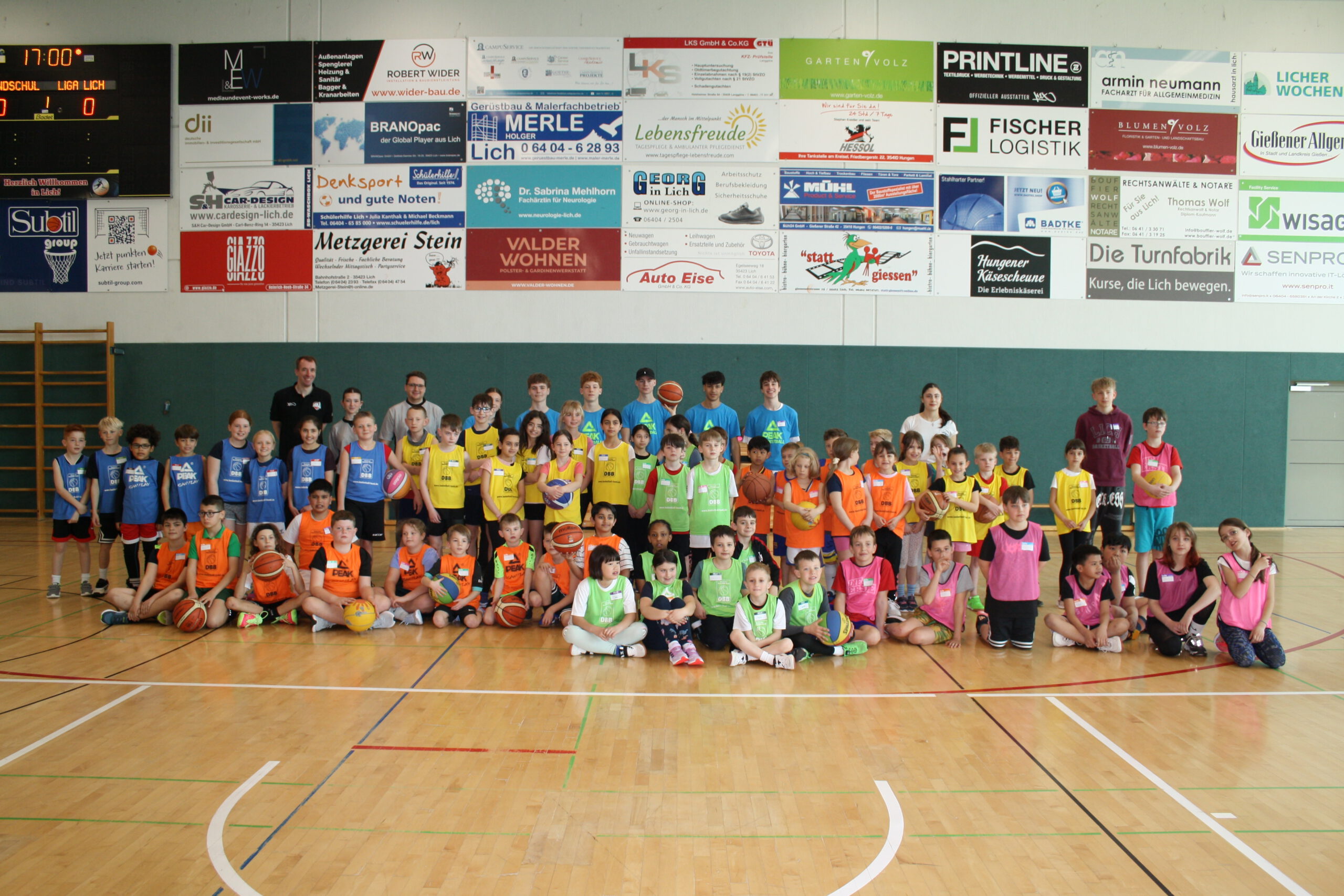 Basketball Grundschulliga Lich wieder ein voller Erfolg für Groß und Klein.